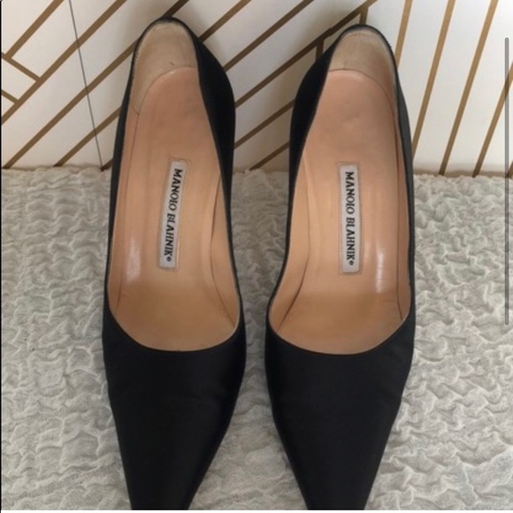 Manolo Blahnik Sutton pointed toe shoes - Picture 2 of 4